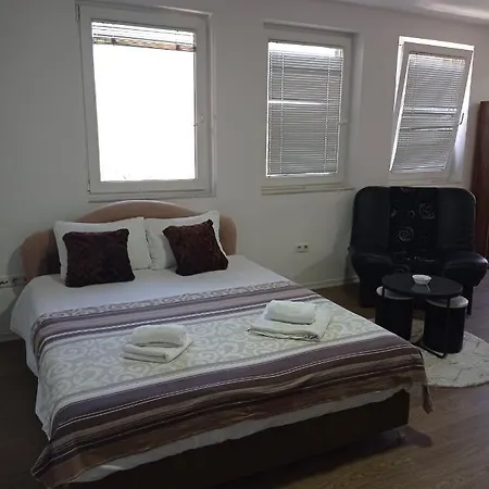 Sleep And Drive No5 - Free Wifi * Sarajewo