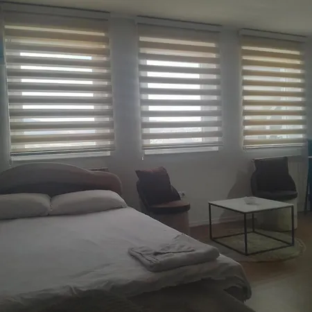 Apartment Sleep And Drive No5 - Free Wifi